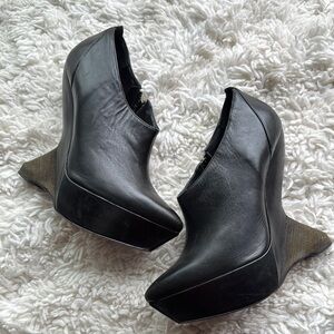 Max Azria Neci Leather Booties‎